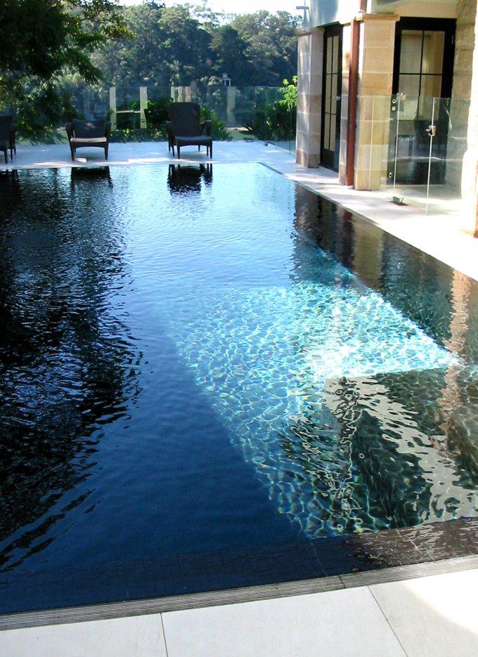 How an Infinity-Edge Works? - Platinum Pools - Houston, TX